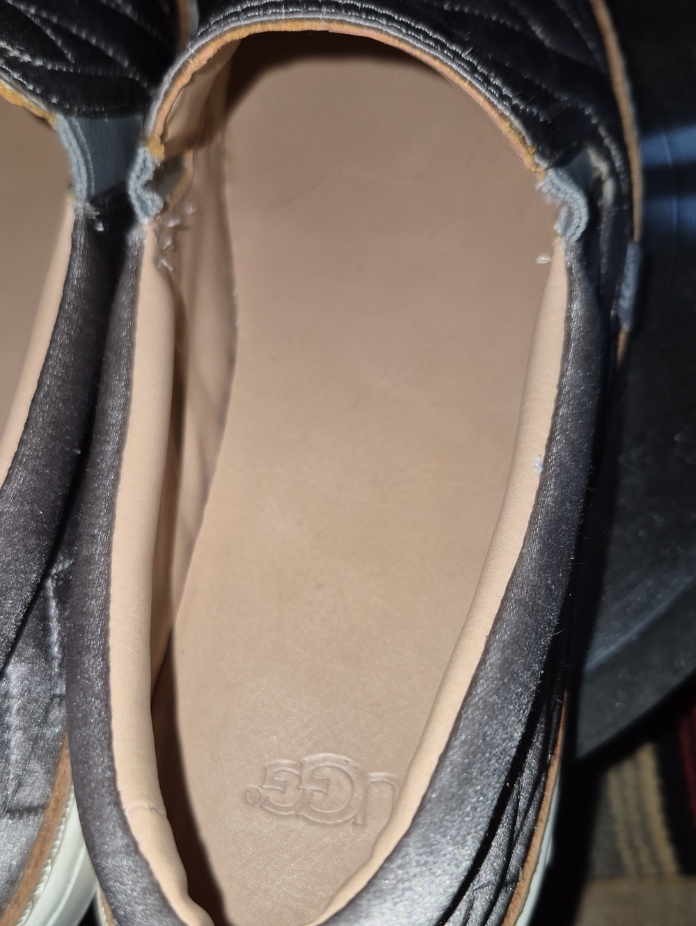 UGG "Soleda": Satin quilted slip-on sneakers. , Silver Grey color.EC(#1856S) - Picture 16 of 16